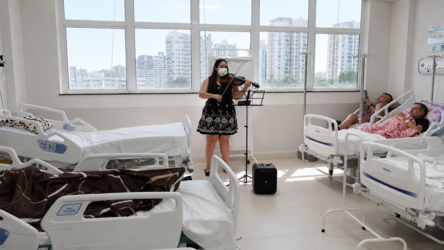 musicoterapia-leva-acolhimento-e-emocao-a-pacientes-do-complexo-hospitalar-sul